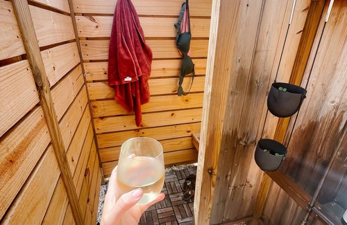 Murraysville House | Glamping near the Beach - Book the Holiday Homestead Today!