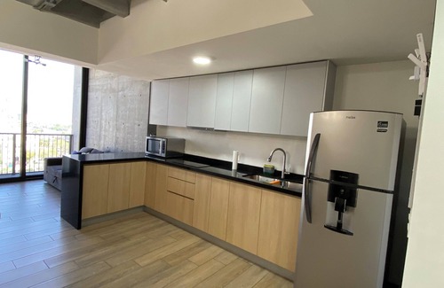 Monterrey Centro Apartment | Glamuroso 2BR Apt King Size con Piscina + Estacionamiento Gratuito