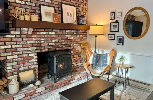 Bartlett Apartment | Glen Condo with Mountain Views Walk to Story Land