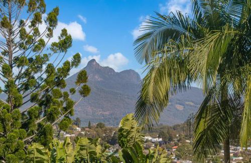 Murwillumbah House | Glenelg Upstairs Residence
