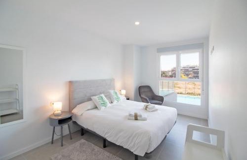 Canet de Berenguer Apartment | Global Properties, Apartamento para 5 personas con terraza y vistas a la piscina