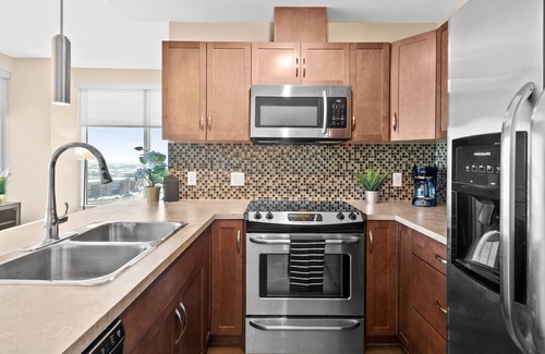 Victoria Park Apartment | GLOBALSTAY.Unique 2Br 2BA Stampede, BMO view. Free Parking