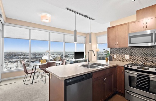 Victoria Park Apartment | GLOBALSTAY.Unique 2Br 2BA Stampede, BMO view. Free Parking