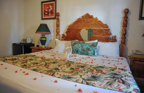 Montego Bay Apartment | Glorianna Hotel