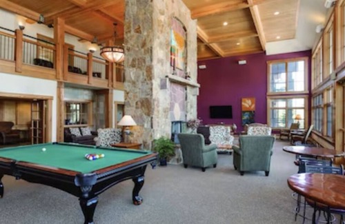 Four O'Clock Hotel | Glorious 2 Bedroom at Grand Timber Lodge in Breck - sleeps 8n
