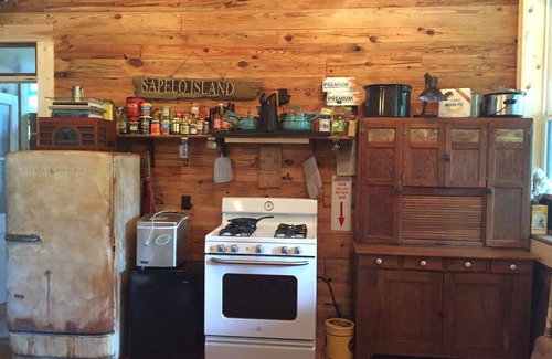 Sapelo Island Cabin | Go Back In Time To A Slower Pace In This Cabin In The Woods