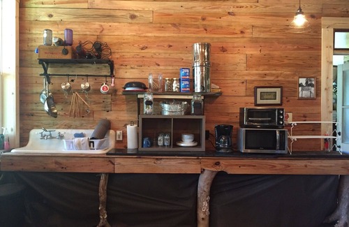 Sapelo Island Cabin | Go Back In Time To A Slower Pace In This Cabin In The Woods