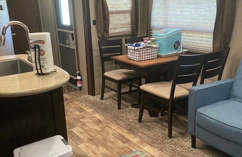 French Quarter House | Go Glamping! Waterfront Lake Conroe, Luxury RV, just bring suitcase