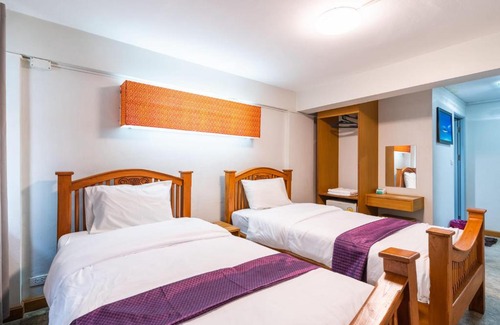 Chana Songkhram Apartment | GO INN v ข้าวสาร