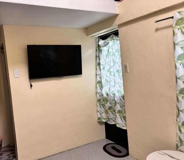 Olongapo House | Go-Vitug Apartell, 2-8 pax, AC, Netflix, Parking