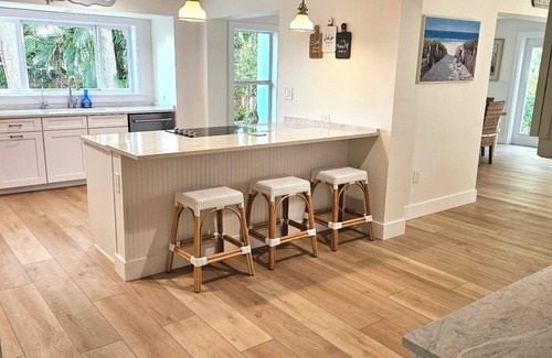 Shell Harbor House | Going Coastal - 3 Bed 2 Bath Pool Home in Sanibel!