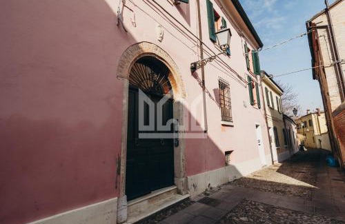 Ferrara Historic Centre Apartment | Gold Apartment