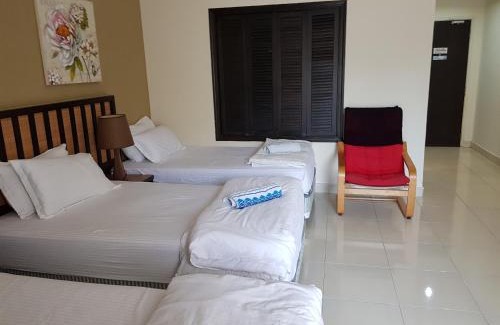 Endah Apartment | Gold Coast Morib Ain Studio