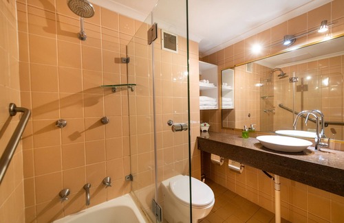 Queanbeyan East Hotel | Golden Age Motor Inn Queanbeyan