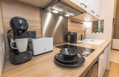 Ixelles Apartment | Golden Dove Luxury Apart 2