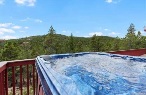 Coal Creek Canyon House | Golden Oasis