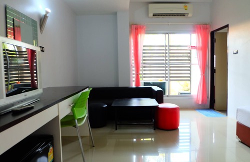 Kamphaeng Phet Hotel | Golden Place Guesthouse