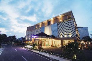Tanjung Pandan Hotel | Golden Tulip Essential Belitung
