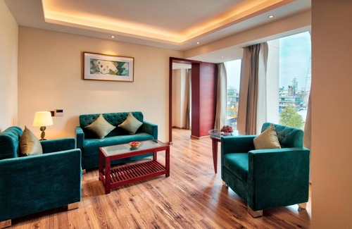 Panch Batti Hotel | Golden Tulip Essential Jaipur