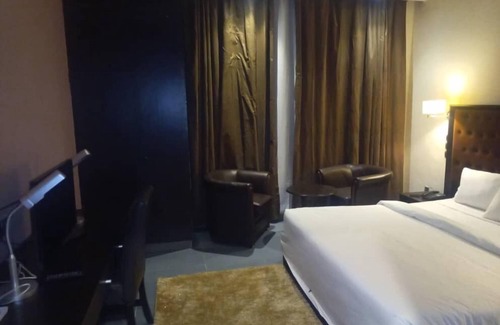 Owerri Hotel | GOLDEN TULIP ESSENTIALS OWERRI