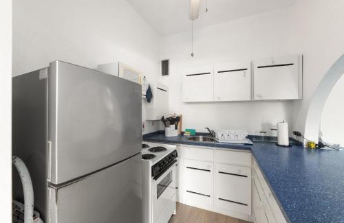 Sunset Crest Apartment | Golden View No 107