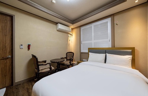 Gongju Hotel | Gongju Gunnaru