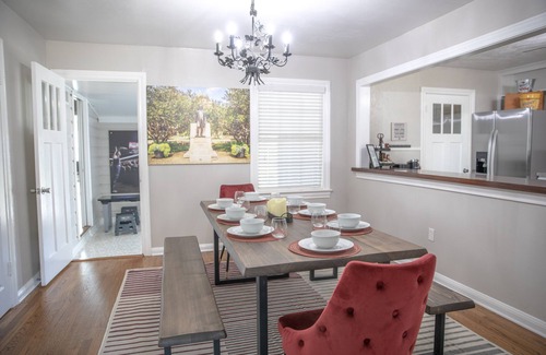 Garden Acres House | Good Bull Getaway-The Ultimate Aggie Retreat! with Game Room!