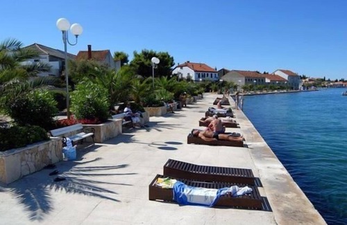 Preko Apartment | Good Life Deluxe Seafront Apartment