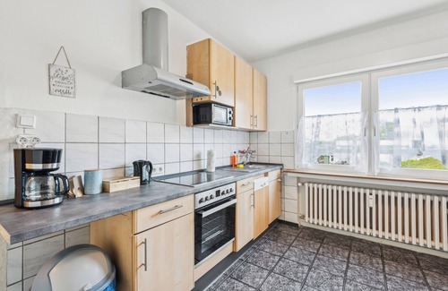 Velbert Apartment | Good location, ideal for fitters, trade fair guests, 3 bedrooms, SmartTV