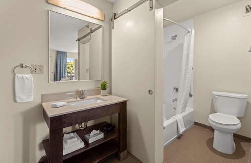 Buena Park Hotel | Good Nite Inn Buena Park