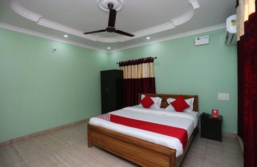 Varanasi Hotel | GOPINATH .P GUEST HOUSE