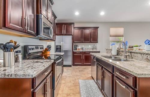 Seville House | Gorgeous 3/2 Corner Lot with Firepit and Grassy Yard!