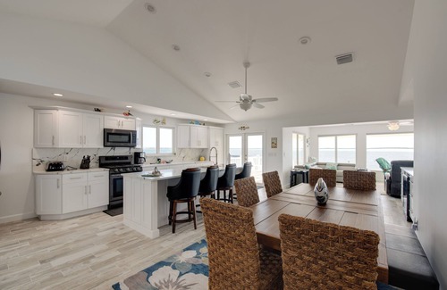 Summerland Key House | Gorgeous 3 Bedroom 2 Bath Open Water Pool Home on Summerland Key