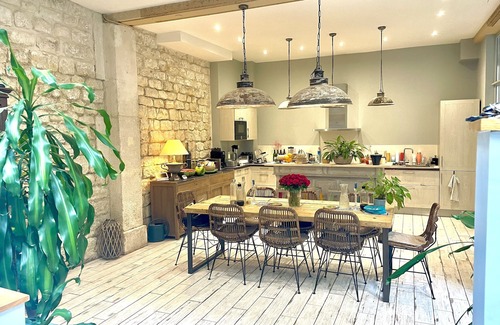 Quartier Saint-Georges House | Gorgeous 5 Bedroom Parisian Home