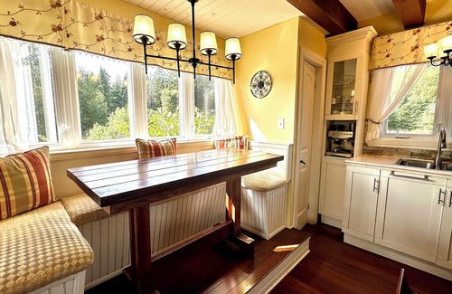 Saint Zenon Ski Chalet | Gorgeous and Spacious Cottage in the Heart of Nature