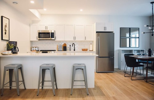 Winnipeg Condo | Gorgeous and Unique 5 Bed & 2.5 Bath Townhouse