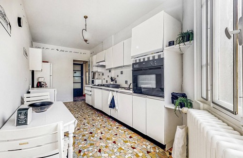 Issy-l'Eveque Apartment | Gorgeous apartment in issy-l'évêque
