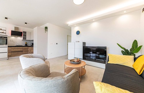 Kastel Novi Apartment | Gorgeous apartment in Kastel Novi
