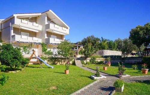 Cove Tri Zala (Zrnovo) Apartment | Gorgeous Apartment In Viganj With Lake View
