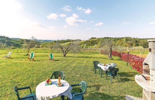 Montaione Apartment | Gorgeous apartment in Montaione FI
