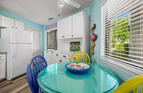 Miramar Beach Condo | Gorgeous coastal condo with shared pool, beach access & close to shopping