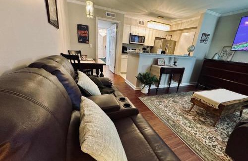 Auburn House | Gorgeous Condo across from Vet School