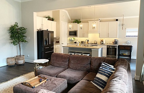 Conroe House | Gorgeous home fully FURNISHED