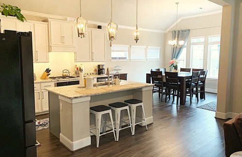 Conroe House | Gorgeous home fully FURNISHED