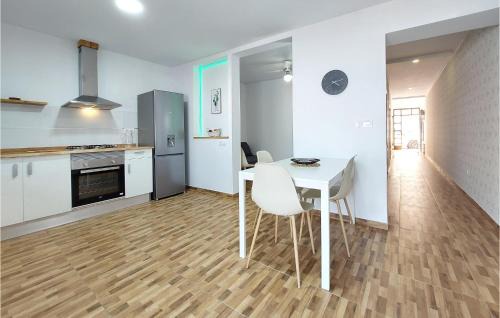 Ador House | Gorgeous Home In Ador With Wifi