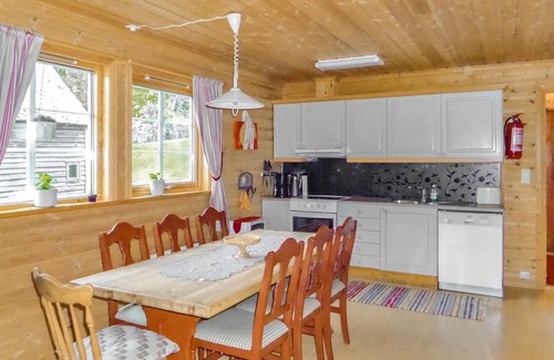 Akra House | Gorgeous home in åkra with WiFi