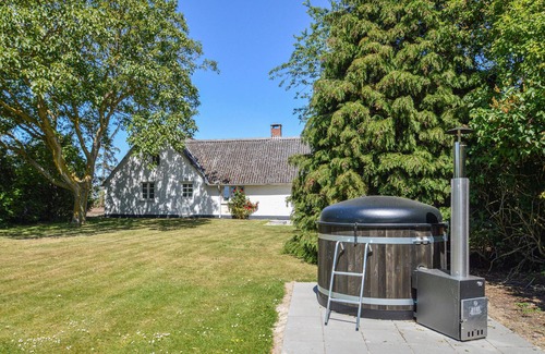 Maribo House | Gorgeous home in Askø with kitchen