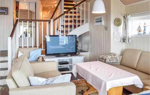 Selbjorn House | Gorgeous Home In Bekkjarvik With Wifi