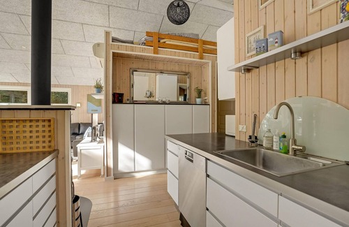 Dannemare House | Gorgeous home in Dannemare with kitchen