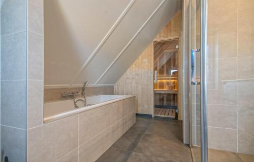 Linde House | Gorgeous Home In Den Ham With Sauna